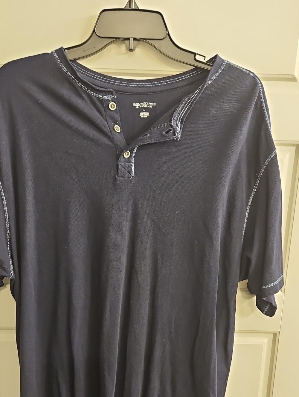 Roundtree & Yorke Men’s Navy Henley Short-Sleeve Shirt